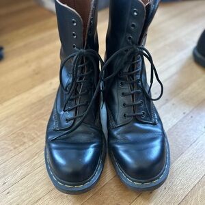 Dr martens men’s 10 hole 1460 made in England size 12